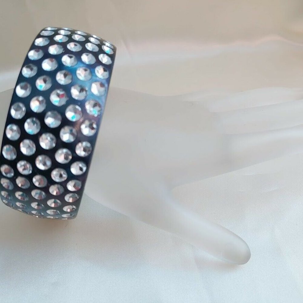 RETRO CELLULOID NAVY & CLEAR RHINESTONE BANGLE HIN